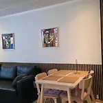 Centrally Located Townhouse In Quiet Surroundings Semesterbostad *