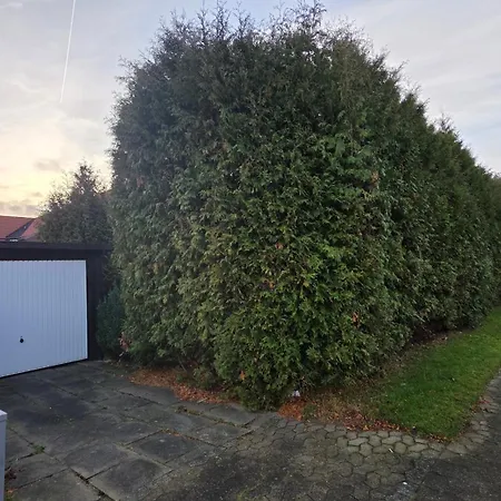 Vakantiehuis Centrally Located Townhouse In Quiet Surroundings