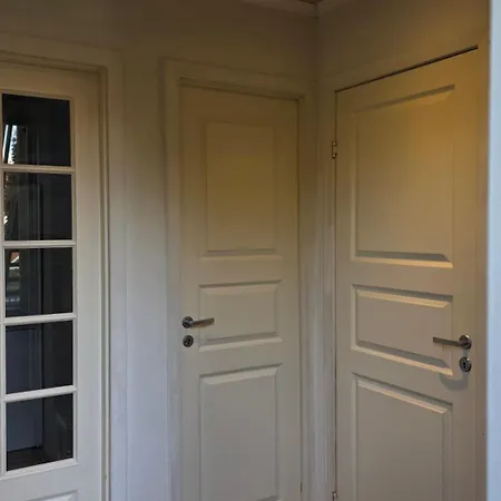 Centrally Located Townhouse In Quiet Surroundings Эсбьерг