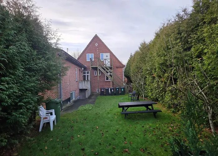 Centrally Located Townhouse In Quiet Surroundings * Esbjerg