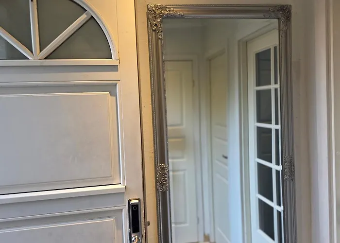 Centrally Located Townhouse In Quiet Surroundings Сasa de vacaciones *